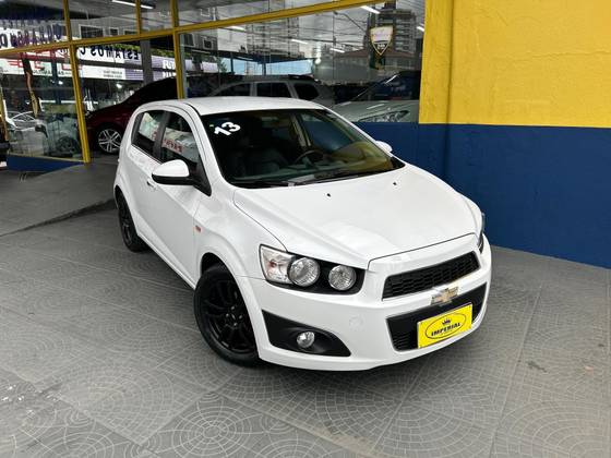 CHEVROLET SONIC 1.6 LTZ 16V FLEX 4P AUTOMÁTICO CHEVROLET SONIC 1.6 LTZ 16V FLEX 4P AUTOMÁTICO
